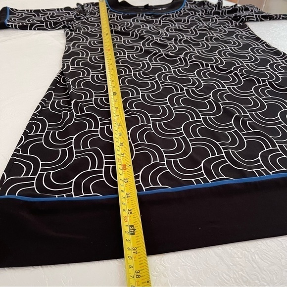R&K Shift Dress Scoop Neck Elbow Length Sleeves Black White Blue Geo Print - Picture 10 of 11